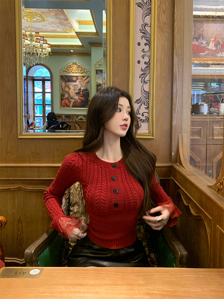 Retro Waist-Cinching Twisted Knit Sweater - Fitted Inner Layer for Winter - Slimming Design for a Stylish Look