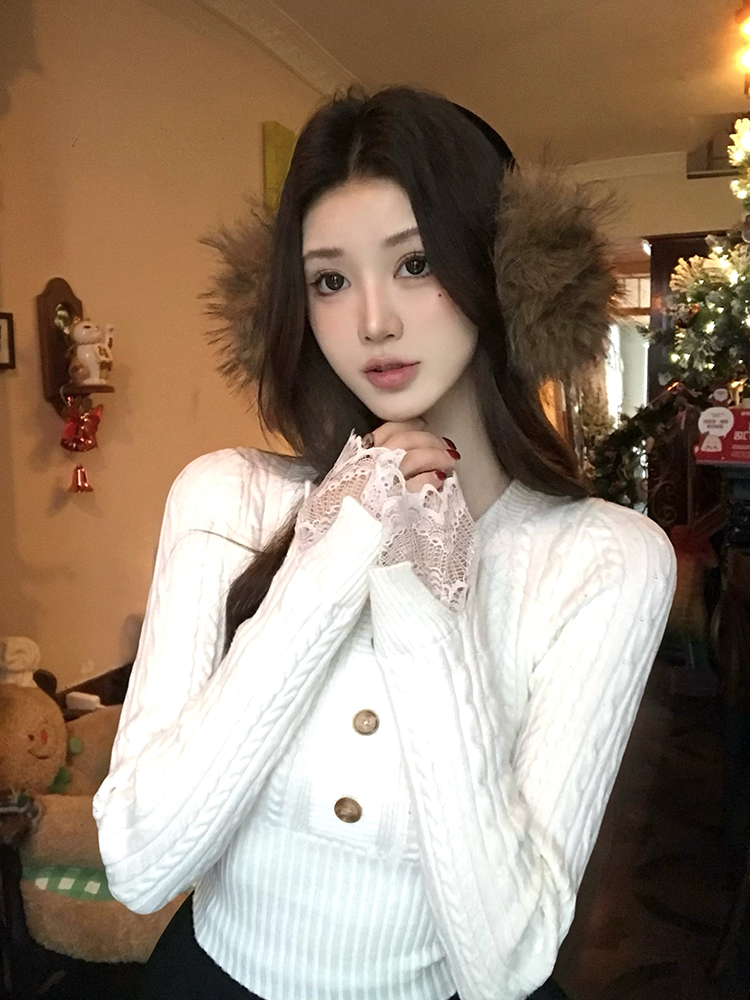 Retro Waist-Cinching Twisted Knit Sweater - Fitted Inner Layer for Winter - Slimming Design for a Stylish Look