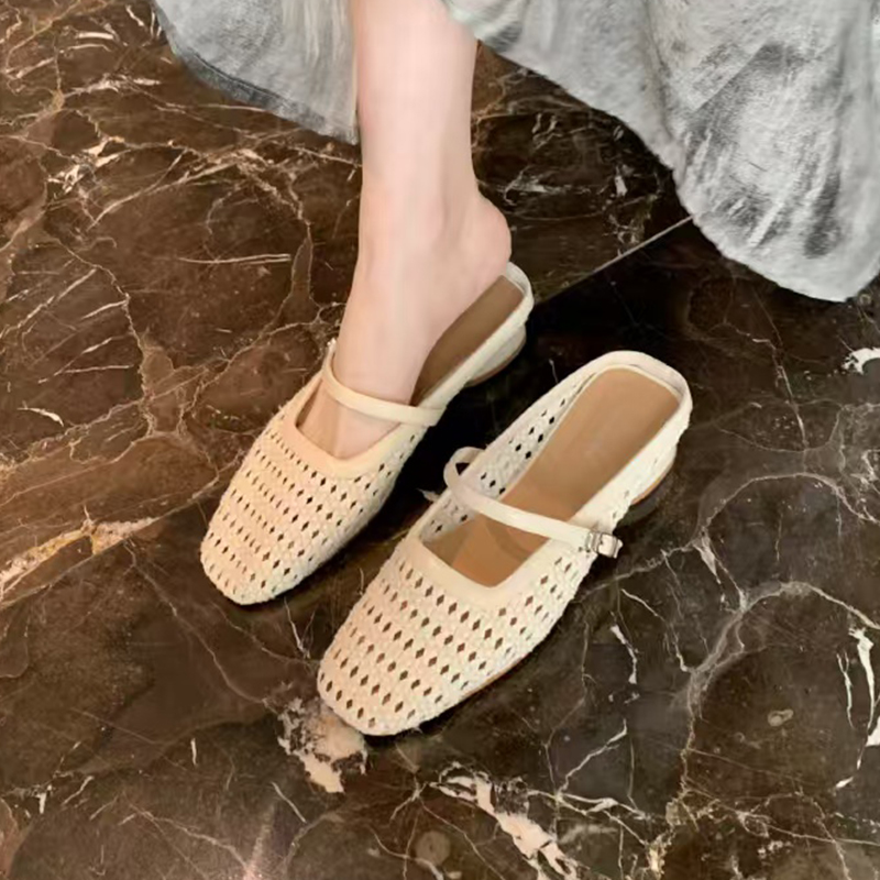 Retro Woven Hollow Square-Toe One-Strap Chunky-Heeled Mules for Women - Stylish Closed-Toe Summer Beach Sandals