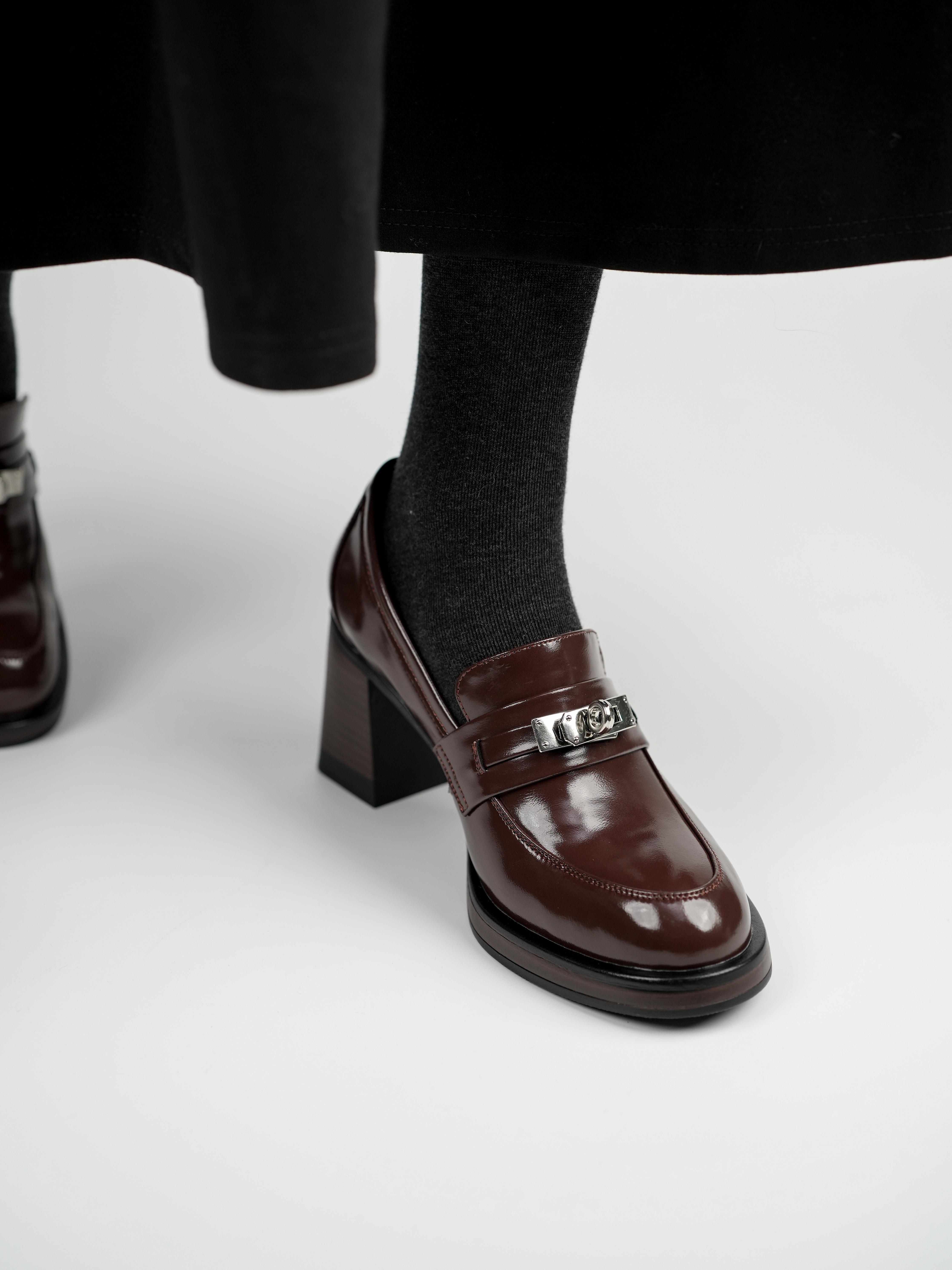 Round Toe High Heel Loafers for Women, Chunky Heel Height-Increasing Flats with Metal Buckle, All-Season Stylish Footwear Round Toe High Heel Loafers for Women, Chunky Heel Height-Increasing Flats with Metal Buckle, All-Season Stylish Footwear