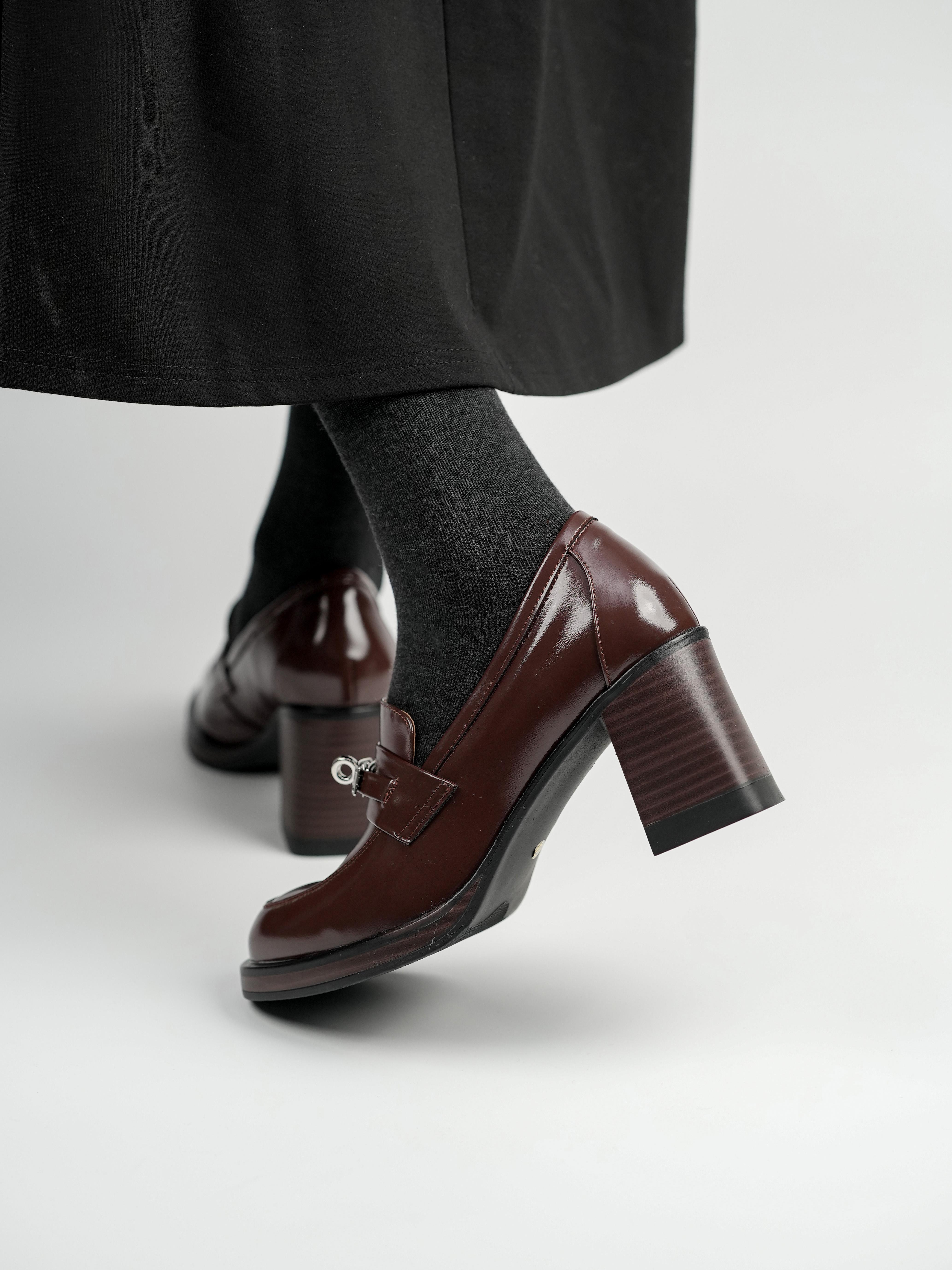 Round Toe High Heel Loafers for Women, Chunky Heel Height-Increasing Flats with Metal Buckle, All-Season Stylish Footwear Round Toe High Heel Loafers for Women, Chunky Heel Height-Increasing Flats with Metal Buckle, All-Season Stylish Footwear