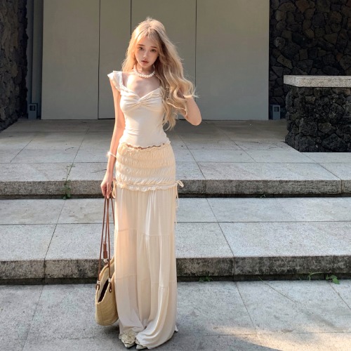 Seaside Vacation Cross-Shoulder Off-the-Shoulder Ruffled Top and Pleated Skirt Set - Sexy 90s Inspired Summer Outfit