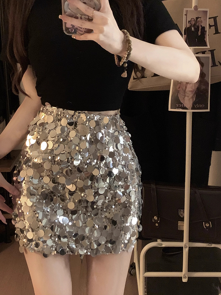 Sexy Black Short-Sleeve Top and Silver Fish Scale Sequined Bodycon Skirt Set for Jazz Performance - Night Out Fashion