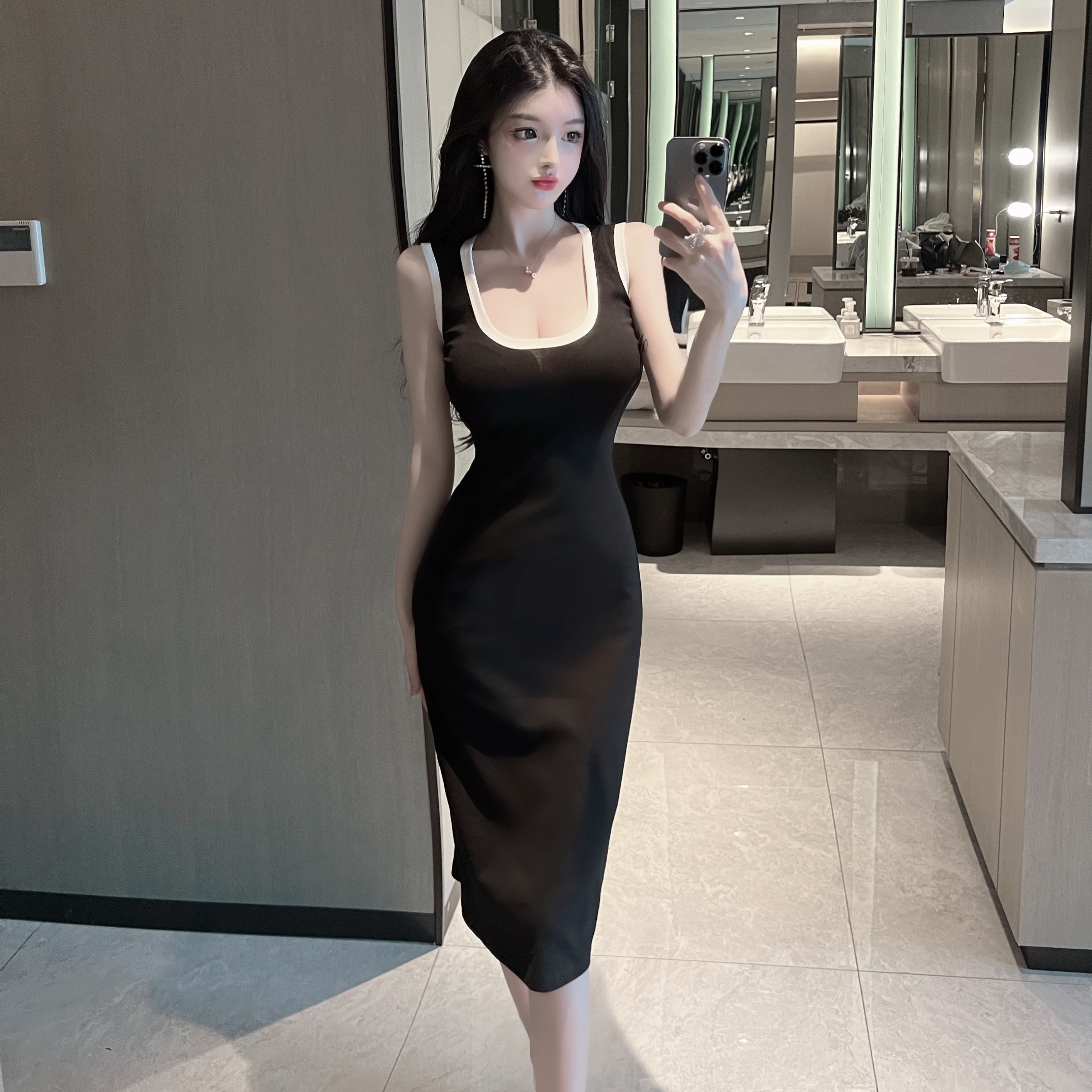 Sexy Color-Blocking Low-Cut Bodycon Dress for Women - Summer Nightclub & Sleepwear, Chest-Revealing Style