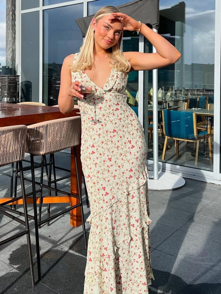 Sexy Deep V-Neck Floral Dress for Women - High-Waisted Slim Fit Long Skirt with Split Hem, European and American Style Sexy Deep V-Neck Floral Dress for Women - High-Waisted Slim Fit Long Skirt with Split Hem, European and American Style