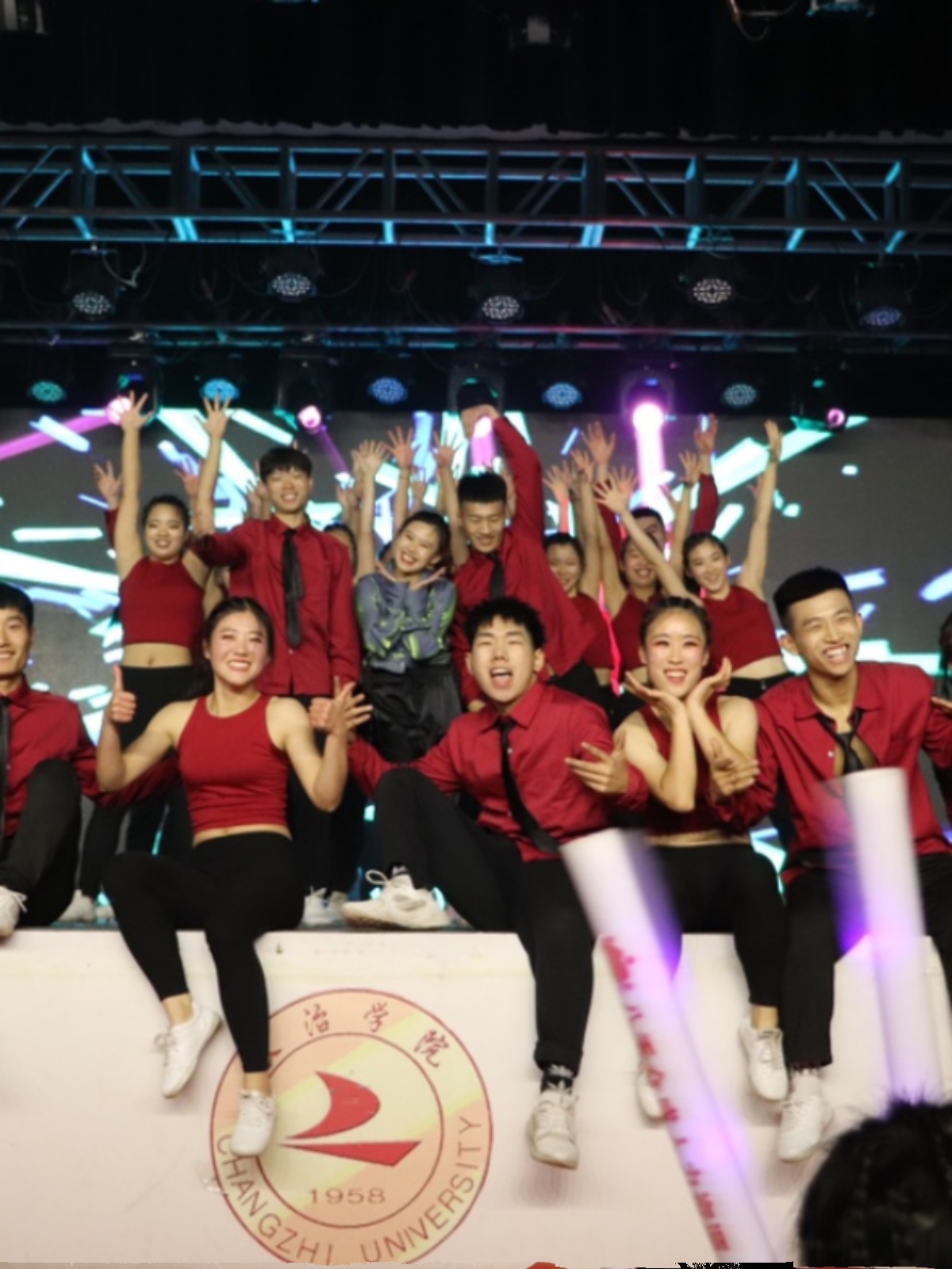 Sexy Hip Hop Crop Top for Women - Jazz Dance Tank Outerwear, Street Style Dancewear Sexy Hip Hop Crop Top for Women - Jazz Dance Tank Outerwear, Street Style Dancewear