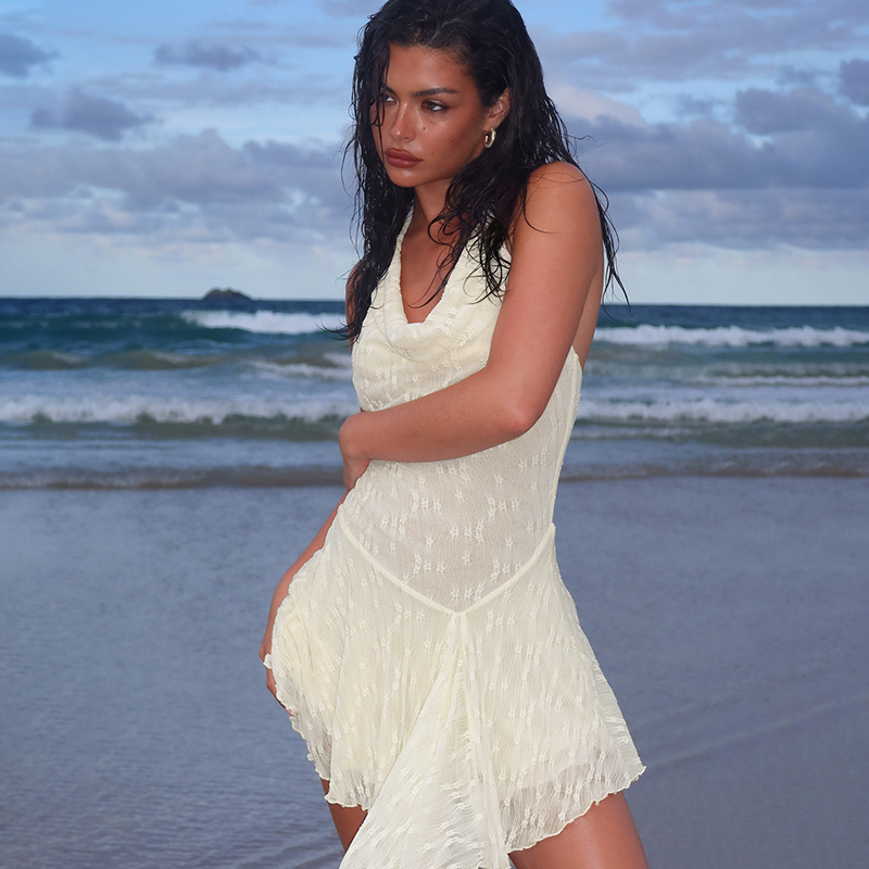 Sexy Lace Halter Neck Backless A-Line Dress - Summer Waist-Cinching Slim Fit Split Design for European and American Style Sexy Lace Halter Neck Backless A-Line Dress - Summer Waist-Cinching Slim Fit Split Design for European and American Style