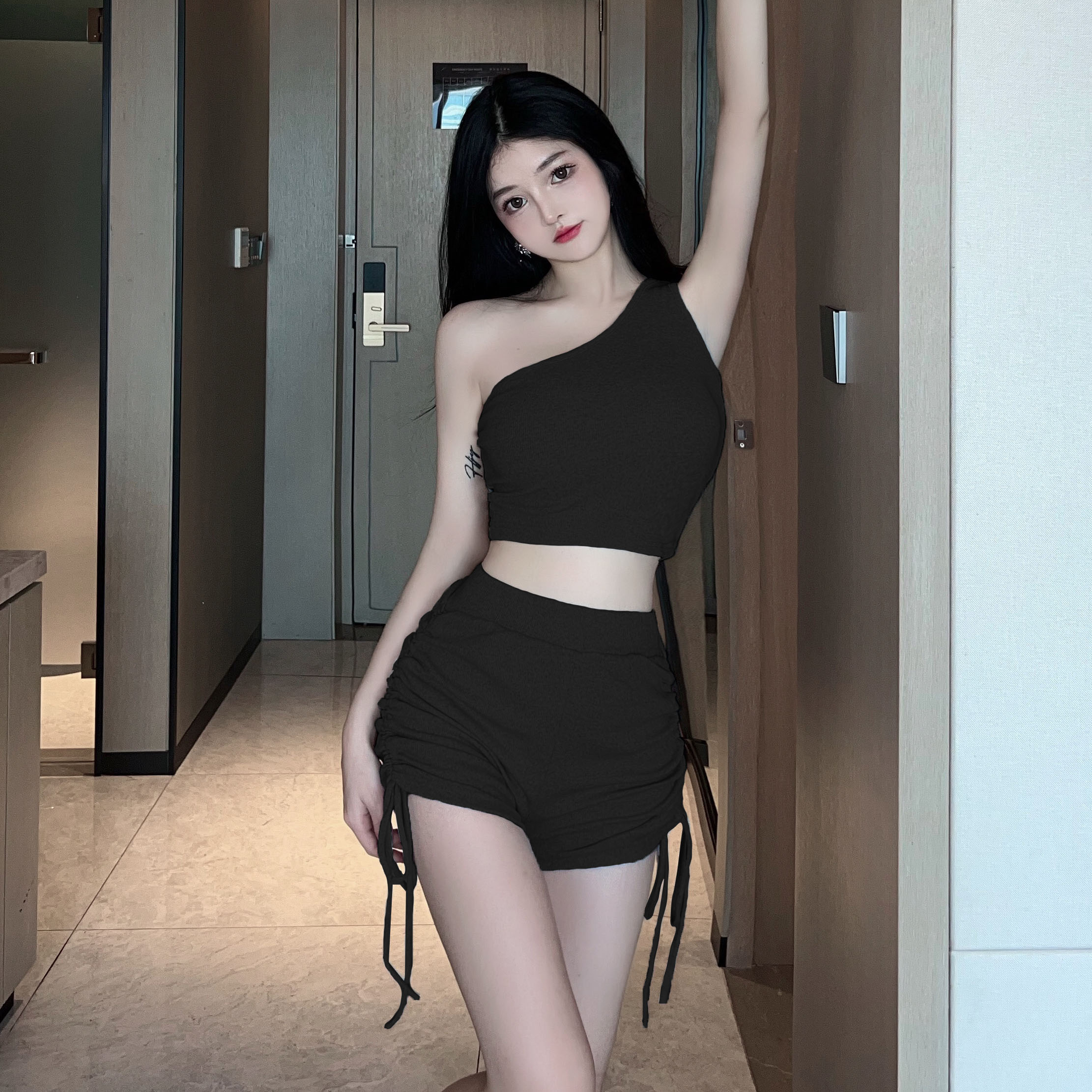 Sexy One-Shoulder Tank Top and Wide-Leg Shorts Set for Women - Summer Casual Two-Piece Outfit