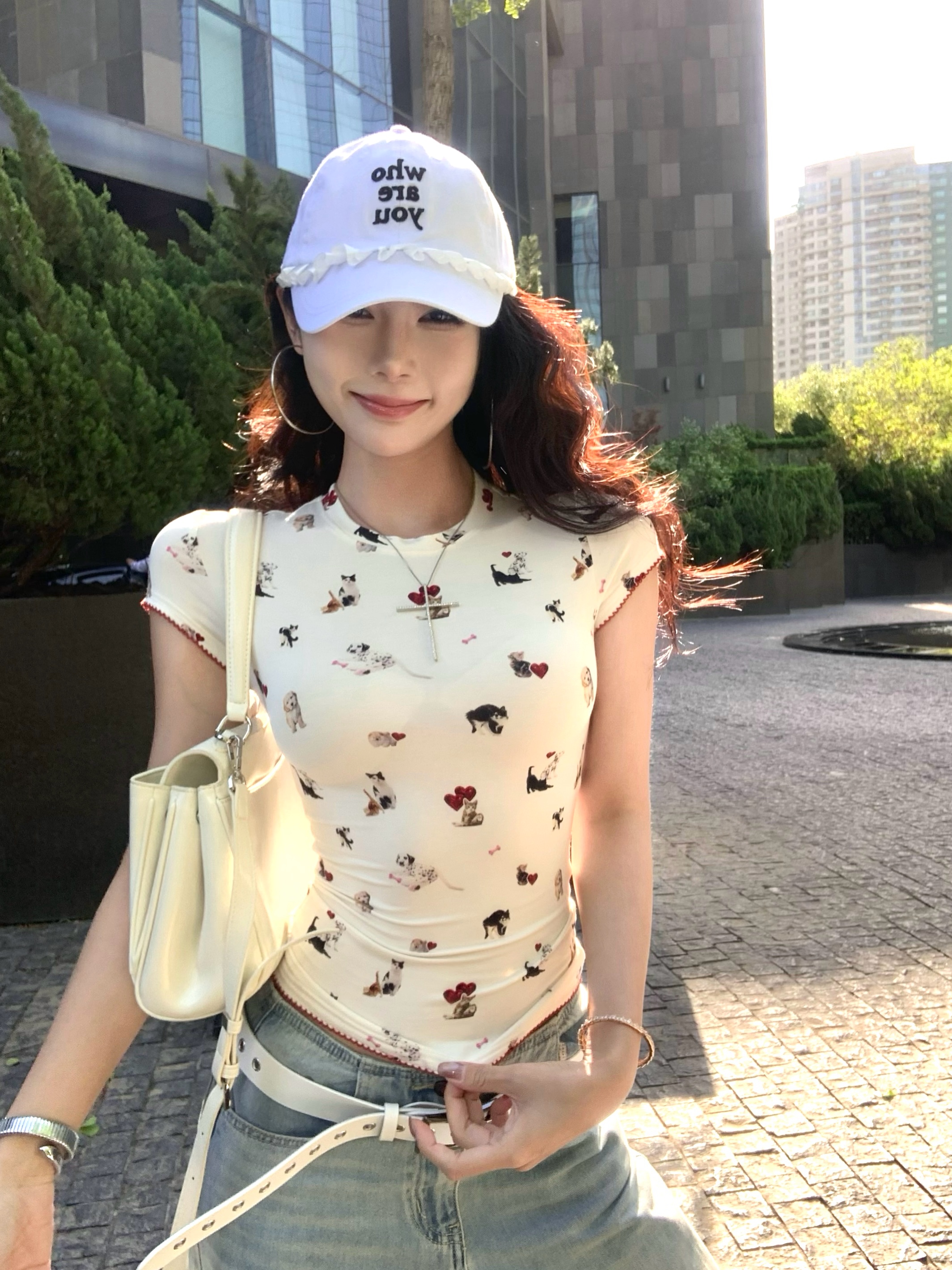 Sexy Short-Sleeve Cropped T-Shirt for Women - Tight-Fitting K-Pop Style Jazz Dance Top for Music Festival Outfits Sexy Short-Sleeve Cropped T-Shirt for Women - Tight-Fitting K-Pop Style Jazz Dance Top for Music Festival Outfits