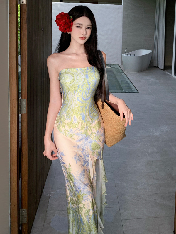 Sexy Strapless French Vintage Oil Painting Style Dress with Waist Cinching and Split Long Skirt for Seaside Vacation