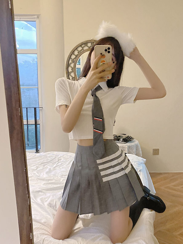 Sexy White Polo Collar Top and Pleated Skirt Set - Women's JK Uniform Inspired Beauty Salon Club Workwear Sexy White Polo Collar Top and Pleated Skirt Set - Women's JK Uniform Inspired Beauty Salon Club Workwear