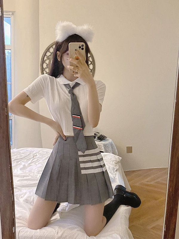 Sexy White Polo Collar Top and Pleated Skirt Set - Women's JK Uniform Inspired Beauty Salon Club Workwear Sexy White Polo Collar Top and Pleated Skirt Set - Women's JK Uniform Inspired Beauty Salon Club Workwear