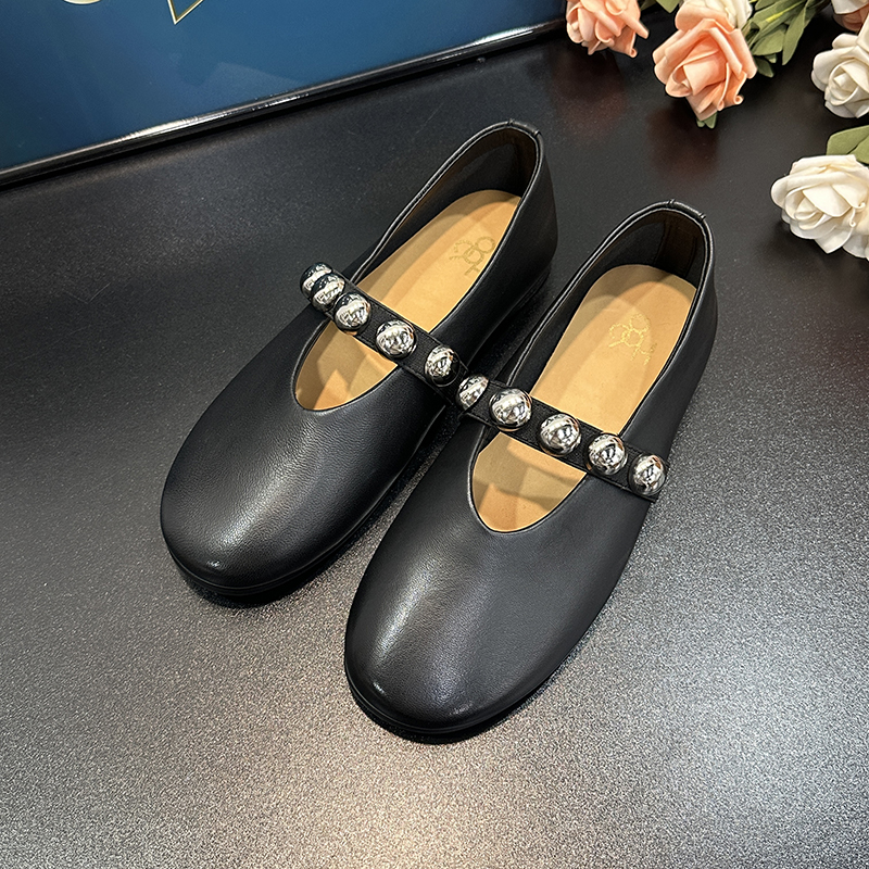 Sheepskin Mary Jane Flat Ballet Shoes for Women, Shallow Mouth, Pearl Strap, Chic Style for Skirts, Casual Elegance
