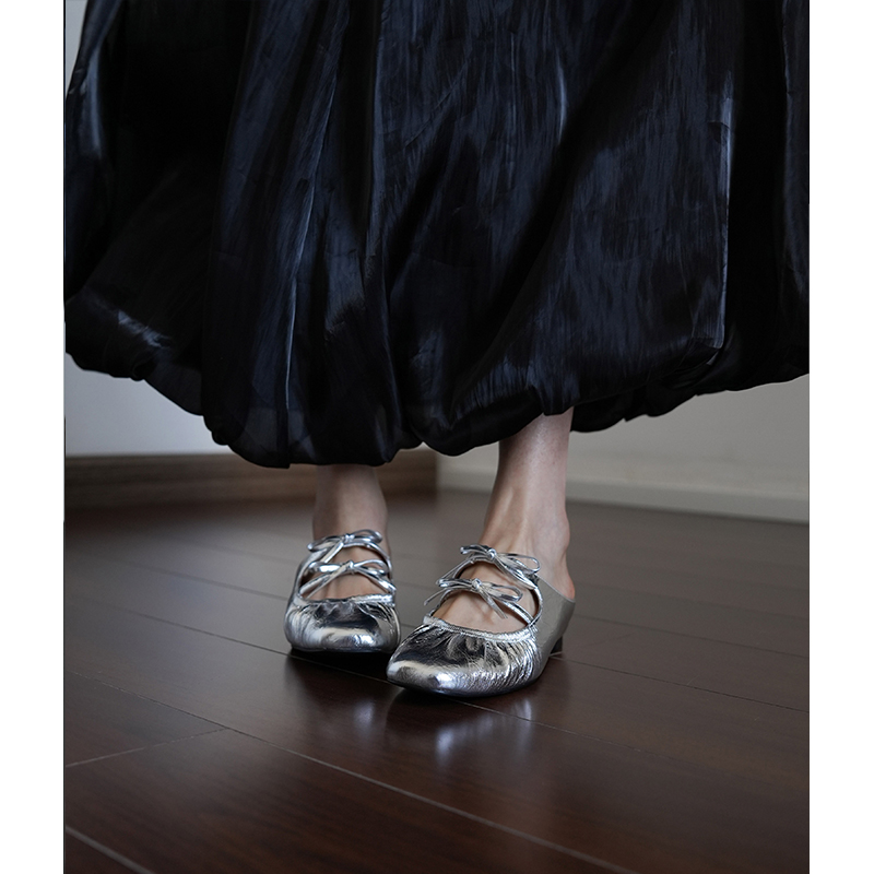 Silver Open-Toe Slippers for Women - Summer Flat Sandals with Bow, Gold Half-Mule Slides, Chic Outdoor Footwear