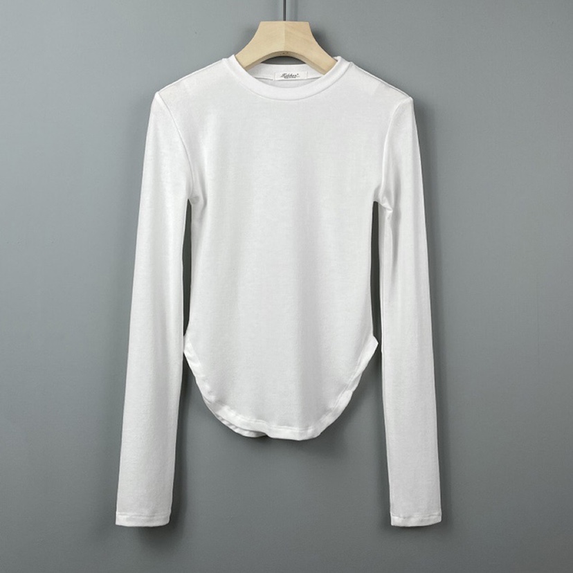 Skin-Friendly Slim-Fit Women's Long-Sleeve T-Shirt with Curved Hem - Korean Style Body-Shaping Top for Effortless Chic Skin-Friendly Slim-Fit Women's Long-Sleeve T-Shirt with Curved Hem - Korean Style Body-Shaping Top for Effortless Chic