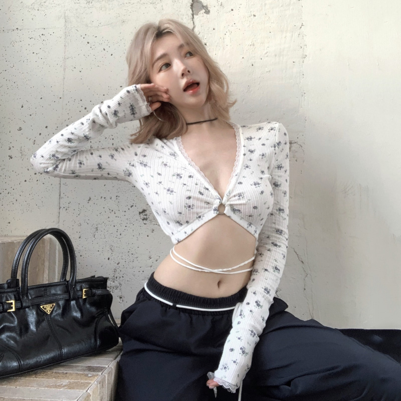 Slim Fit K-Pop Jazz Dance Long Sleeve Top for Women - Niche Short T-Shirt for Girl Group Music Festival Outfit