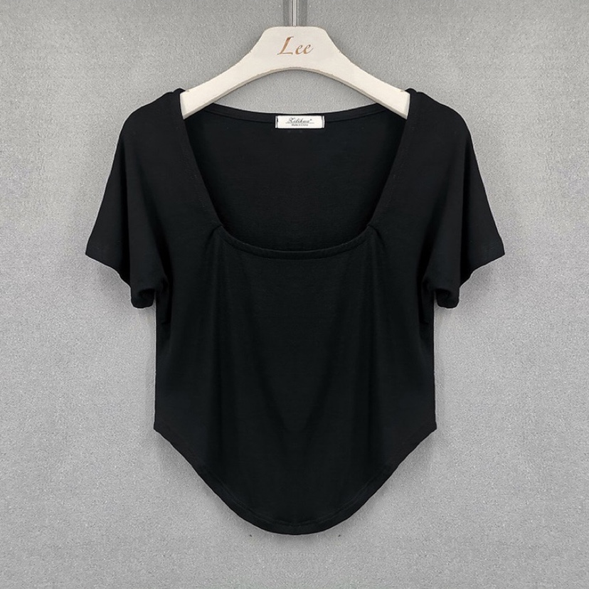 Slim-Fit Sexy Low-Cut Square Neck Short Sleeve T-Shirt with Curved Hem - 2025 South Korea Dongdaemun Summer Style for Women Slim-Fit Sexy Low-Cut Square Neck Short Sleeve T-Shirt with Curved Hem - 2025 South Korea Dongdaemun Summer Style for Women