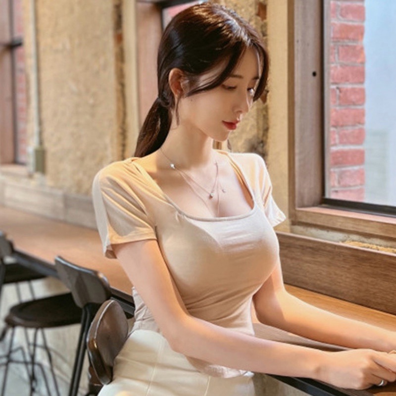 Slim-Fit Sexy Low-Cut Square Neck Short Sleeve T-Shirt with Curved Hem - 2025 South Korea Dongdaemun Summer Style for Women Slim-Fit Sexy Low-Cut Square Neck Short Sleeve T-Shirt with Curved Hem - 2025 South Korea Dongdaemun Summer Style for Women
