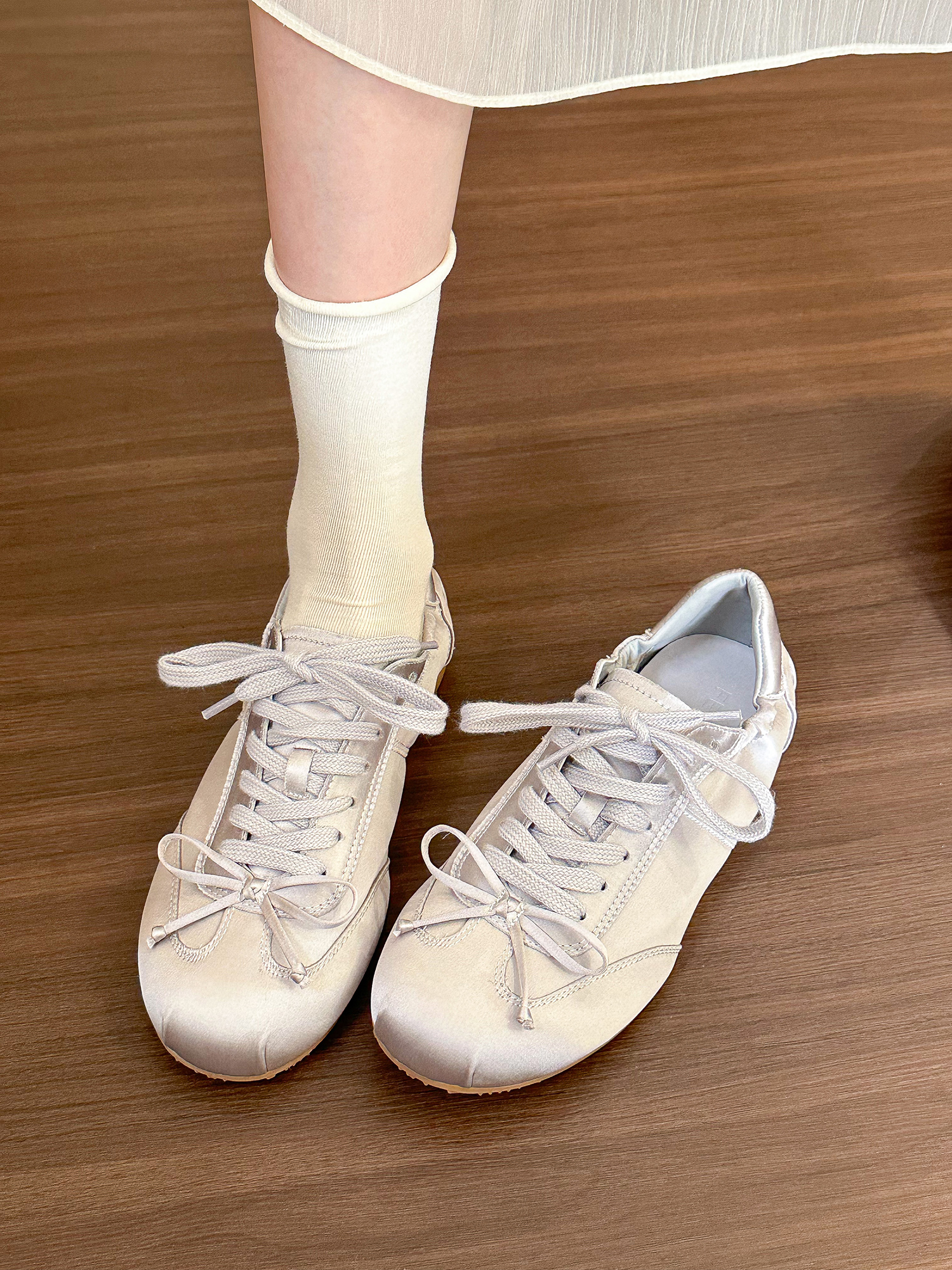 Soft and Cute Girly Bow White Lace-Up Sneakers for Women - Summer Casual Shoes in Y2K Style Soft and Cute Girly Bow White Lace-Up Sneakers for Women - Summer Casual Shoes in Y2K Style