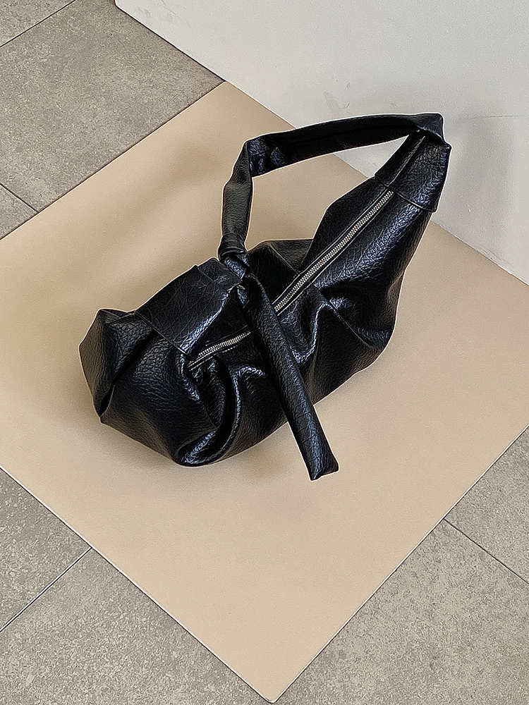 Soft Leather Wrinkled Dumpling Bag for Women - Versatile Lazy Style Shoulder Crossbody Bag - Trendy 2025 Niche Design Soft Leather Wrinkled Dumpling Bag for Women - Versatile Lazy Style Shoulder Crossbody Bag - Trendy 2025 Niche Design