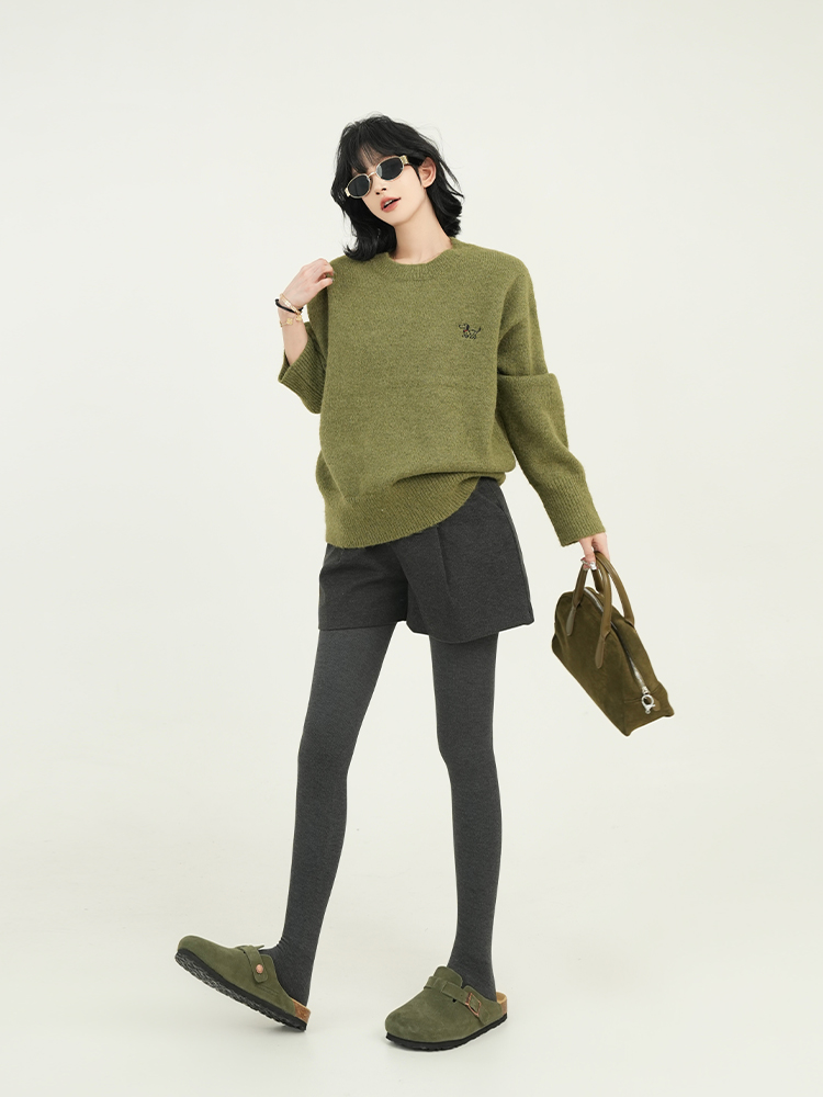 Solid Color High-Waisted Casual Shorts for Women - Korean Style Loose Versatile Straight Pants for Autumn and Winter Solid Color High-Waisted Casual Shorts for Women - Korean Style Loose Versatile Straight Pants for Autumn and Winter