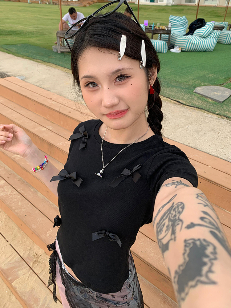 Spicy Girl Bow Shoulder Short Sleeve T-Shirt for Women - Slim Fit Flattering Cropped Top in American Style Spicy Girl Bow Shoulder Short Sleeve T-Shirt for Women - Slim Fit Flattering Cropped Top in American Style