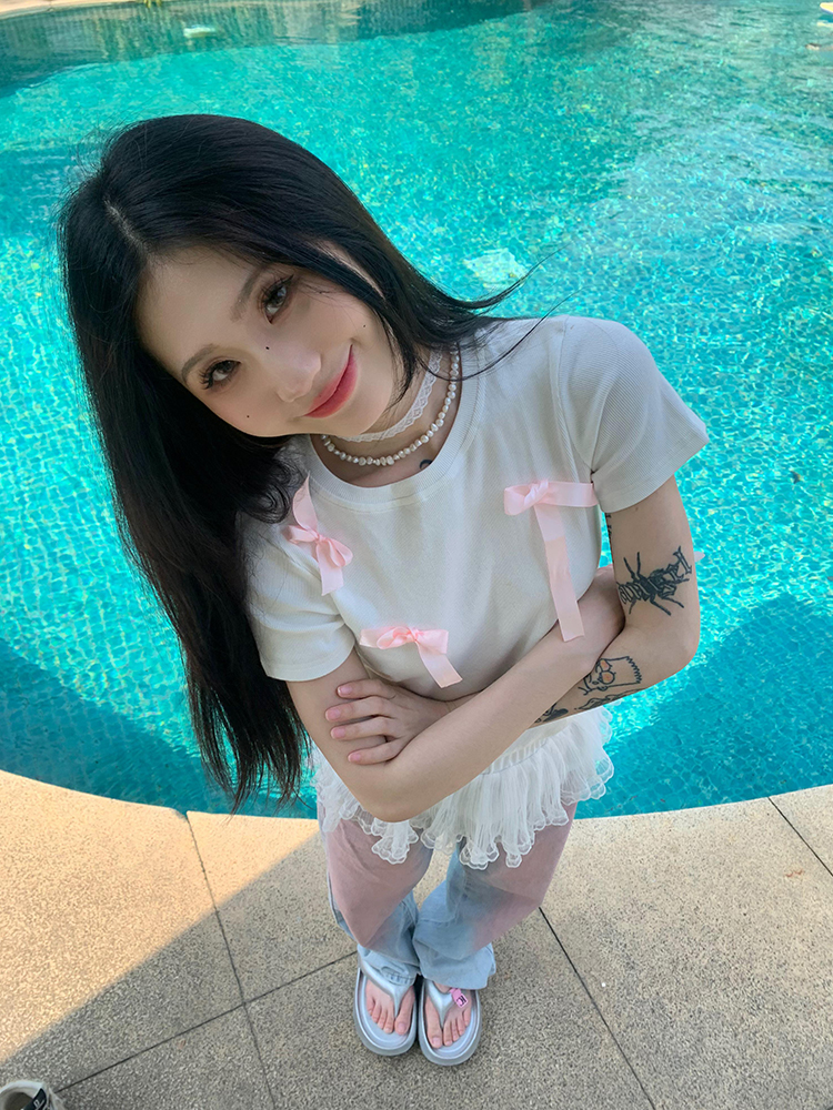 Spicy Girl Bow Shoulder Short Sleeve T-Shirt for Women - Slim Fit Flattering Cropped Top in American Style Spicy Girl Bow Shoulder Short Sleeve T-Shirt for Women - Slim Fit Flattering Cropped Top in American Style