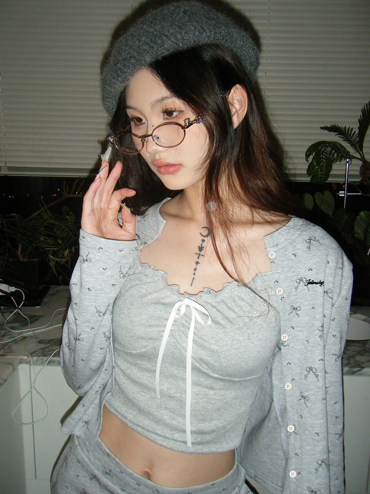 Spicy Girl Bow Tie Set Women's Casual Long Sleeve Cardigan and Slim Fit Bodycon Short Skirt for Autumn Fashion Spicy Girl Bow Tie Set Women's Casual Long Sleeve Cardigan and Slim Fit Bodycon Short Skirt for Autumn Fashion