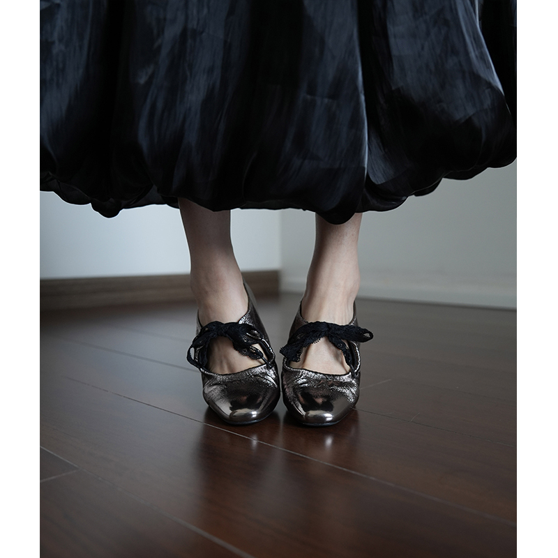 Spring Lace-Up Mary Jane Ballet Flats - Silver Low-Heeled Soft Shoes for Commuting - Stylish Everyday Footwear