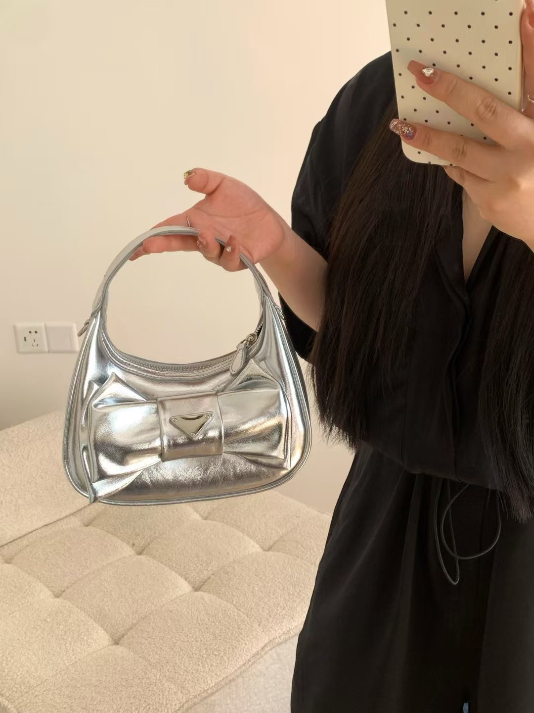 Spring/Summer 2025 Bow Hobo Handbag, High-End Half-Round Commuter Shoulder Crossbody Bag for Women, Versatile Fashion Accessory