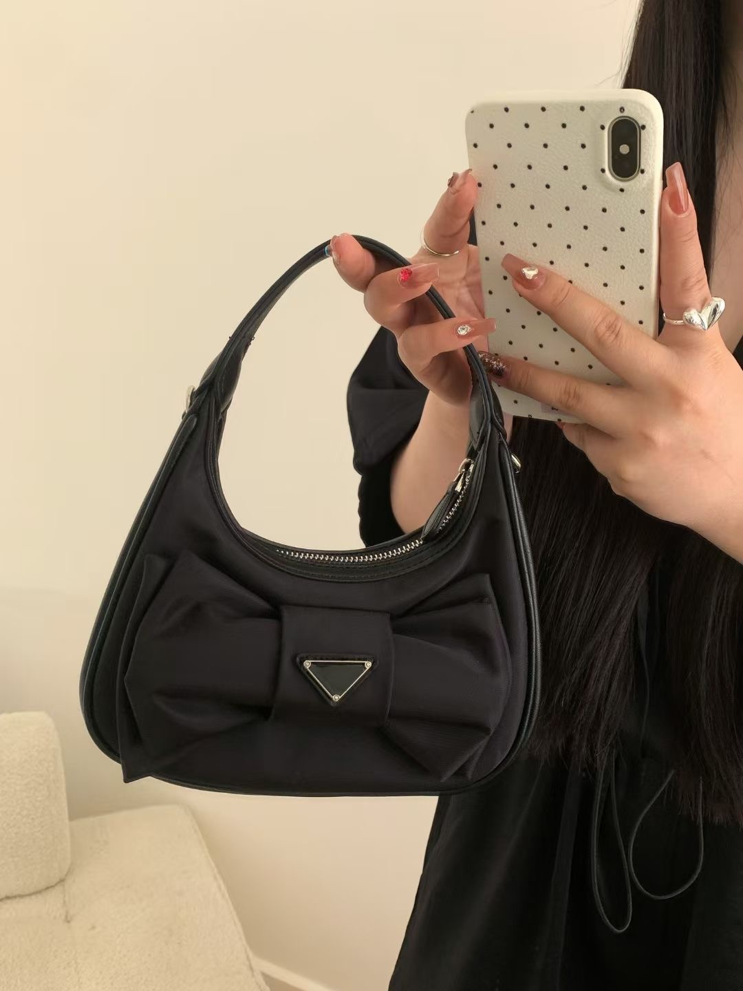 Spring/Summer 2025 Bow Hobo Handbag, High-End Half-Round Commuter Shoulder Crossbody Bag for Women, Versatile Fashion Accessory Spring/Summer 2025 Bow Hobo Handbag, High-End Half-Round Commuter Shoulder Crossbody Bag for Women, Versatile Fashion Accessory