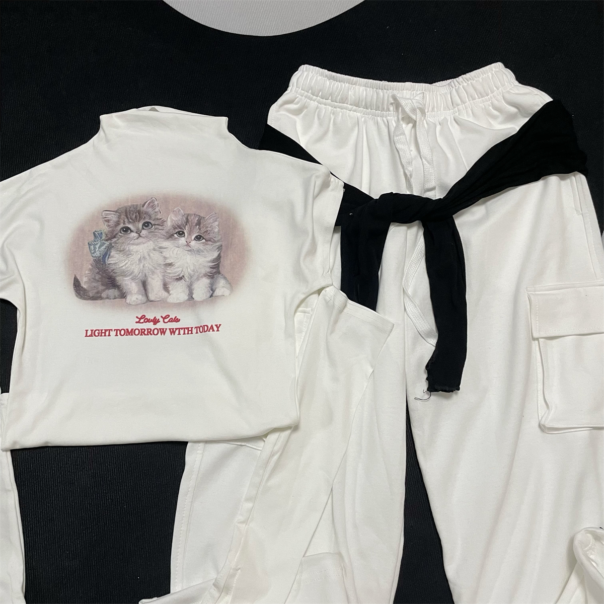 Straight-Leg Tapered Dance Pants for Girls, Casual White Sportswear, Trendy Korean Style Outfit, Perfect for Work and Play Straight-Leg Tapered Dance Pants for Girls, Casual White Sportswear, Trendy Korean Style Outfit, Perfect for Work and Play