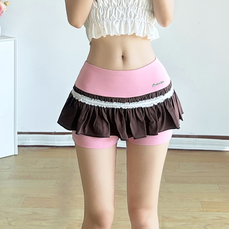 Strawberry Chocolate Color Block Lace Spliced Low Waist Hot Girl Casual Shorts - Trendy Y2K Sportswear for Summer Strawberry Chocolate Color Block Lace Spliced Low Waist Hot Girl Casual Shorts - Trendy Y2K Sportswear for Summer