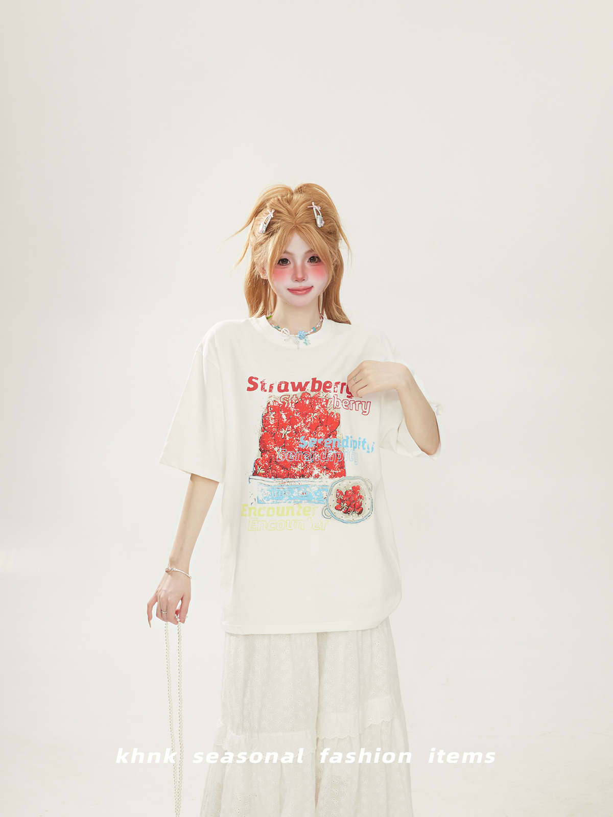 Strawberry Print Round Neck Short Sleeve Women's T-Shirt - 2025 Summer Loose White Top in Trendy Y2K Style Strawberry Print Round Neck Short Sleeve Women's T-Shirt - 2025 Summer Loose White Top in Trendy Y2K Style