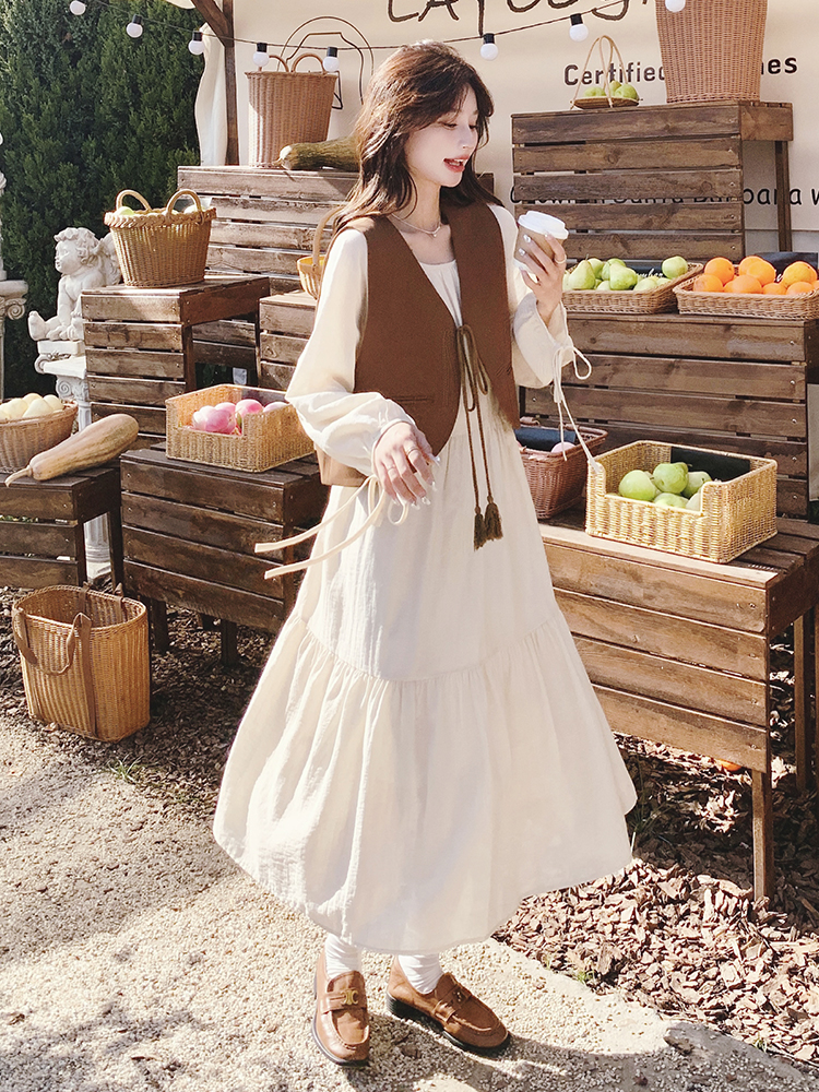 Stylish Women's Vest and Long Skirt Two-Piece Set for Spring and Autumn 2025, Trendy High-End Fashion Look