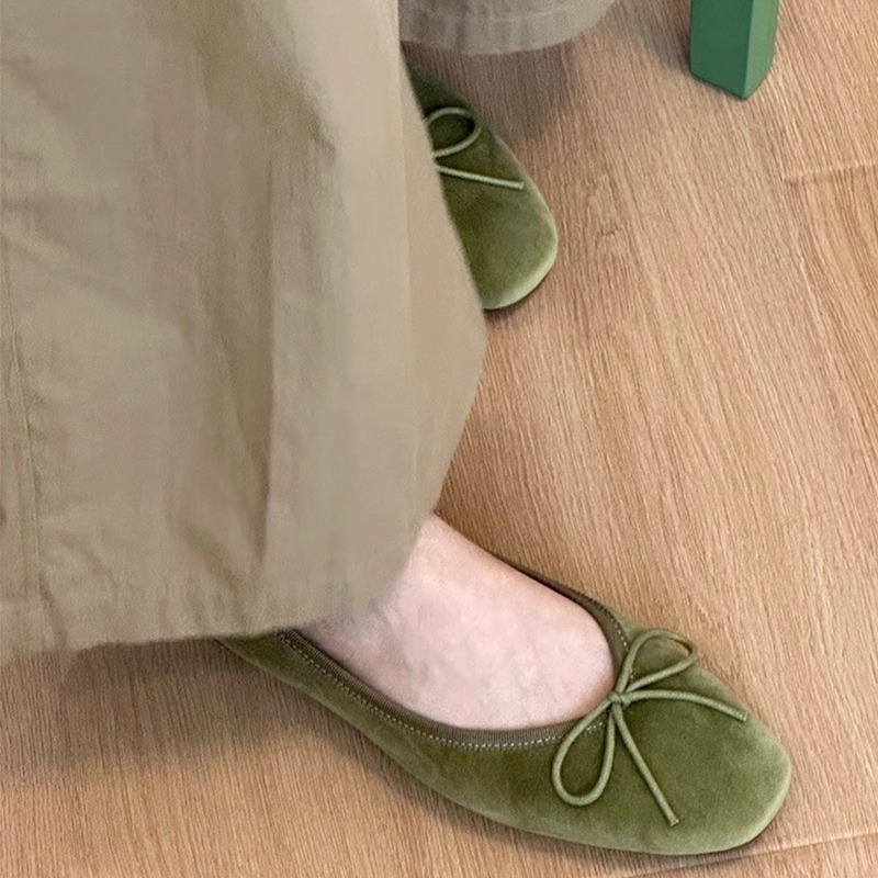 Suede Bow Decoration Flat Shoes for Women - Soft Sole Non-Slip Casual Ballet Flats in Shallow Mouth Style