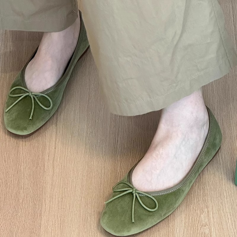 Suede Bow Decoration Flat Shoes for Women - Soft Sole Non-Slip Casual Ballet Flats in Shallow Mouth Style