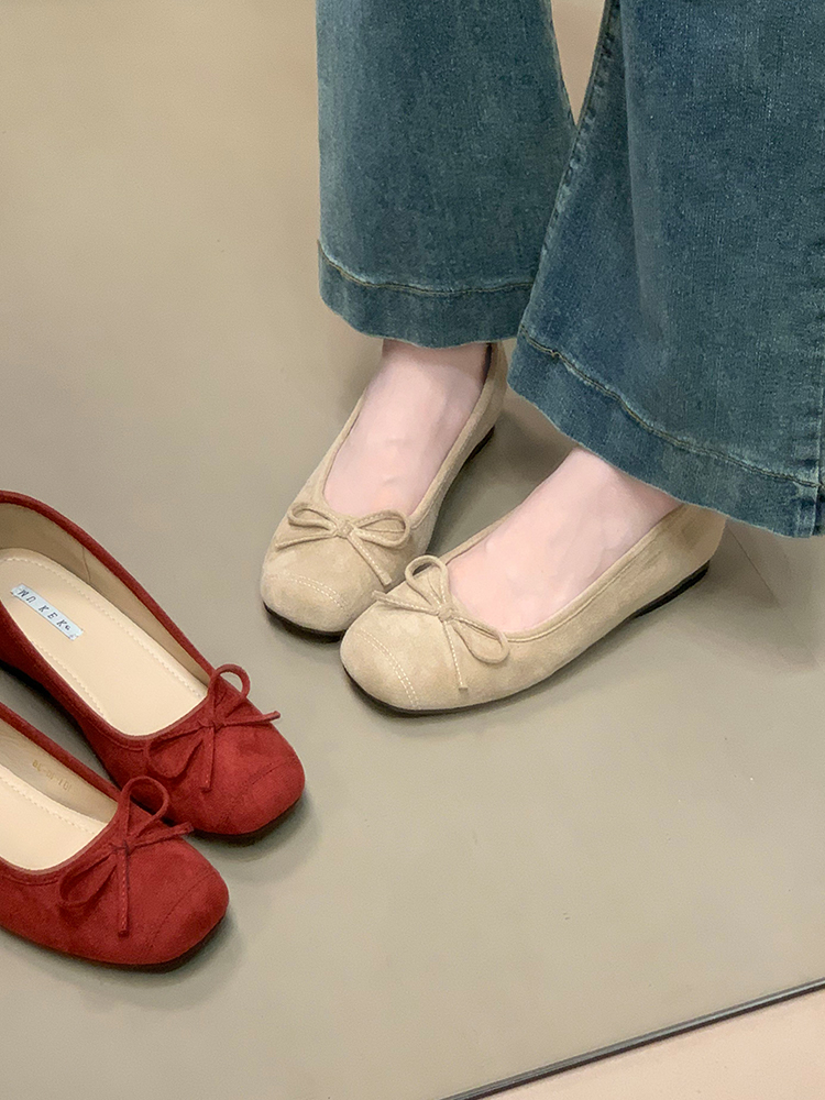Suede Slip-On Ballet Flats with Low-Cut Design and Hidden Height Increase - Stylish Mary Jane Shoes for Everyday Wear