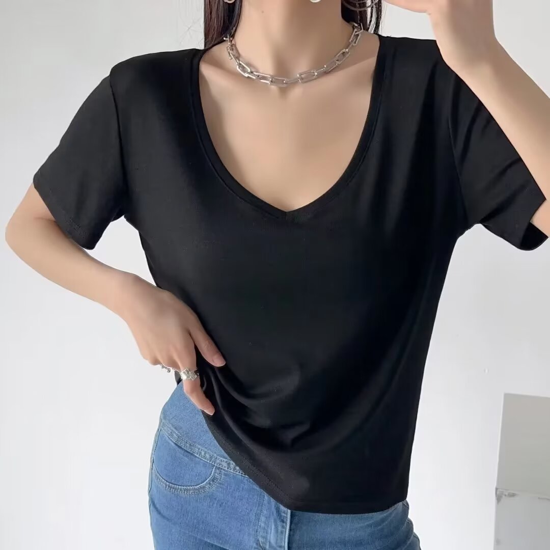 Summer 2025 Women's White V-Neck Short-Sleeve T-Shirt, Loose Fit Basic Top for Effortless Casual Style