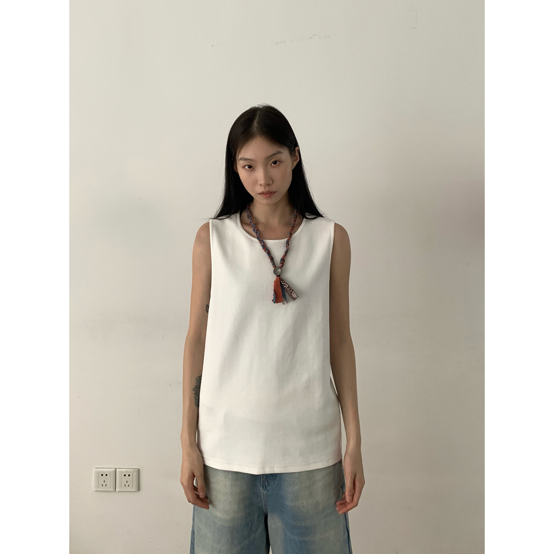 Summer American Vintage Wide Round Neck Sleeveless T-Shirt for Men and Women - Casual Loose Solid Color Top, 90s Style Summer American Vintage Wide Round Neck Sleeveless T-Shirt for Men and Women - Casual Loose Solid Color Top, 90s Style