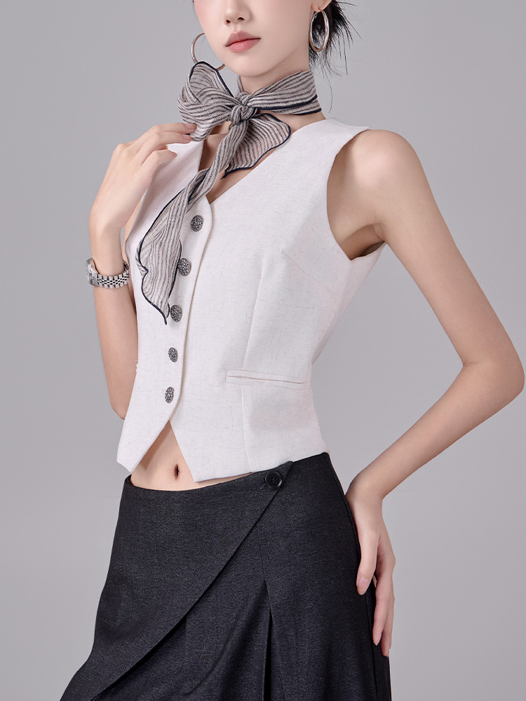Summer Beige V-Neck Sleeveless Vest Women's Casual Slim Short Blazer Top - Lightweight Fashion for Y2K Style Summer Beige V-Neck Sleeveless Vest Women's Casual Slim Short Blazer Top - Lightweight Fashion for Y2K Style