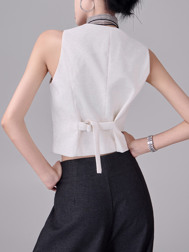 Summer Beige V-Neck Sleeveless Vest Women's Casual Slim Short Blazer Top - Lightweight Fashion for Y2K Style Summer Beige V-Neck Sleeveless Vest Women's Casual Slim Short Blazer Top - Lightweight Fashion for Y2K Style