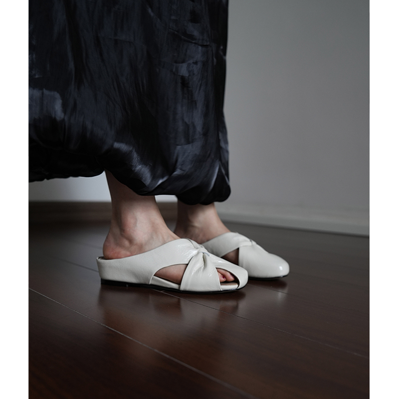 Summer Hollow Out Open-Toe Wedge Slippers for Women - Simple White Beach Style Vacation Footwear