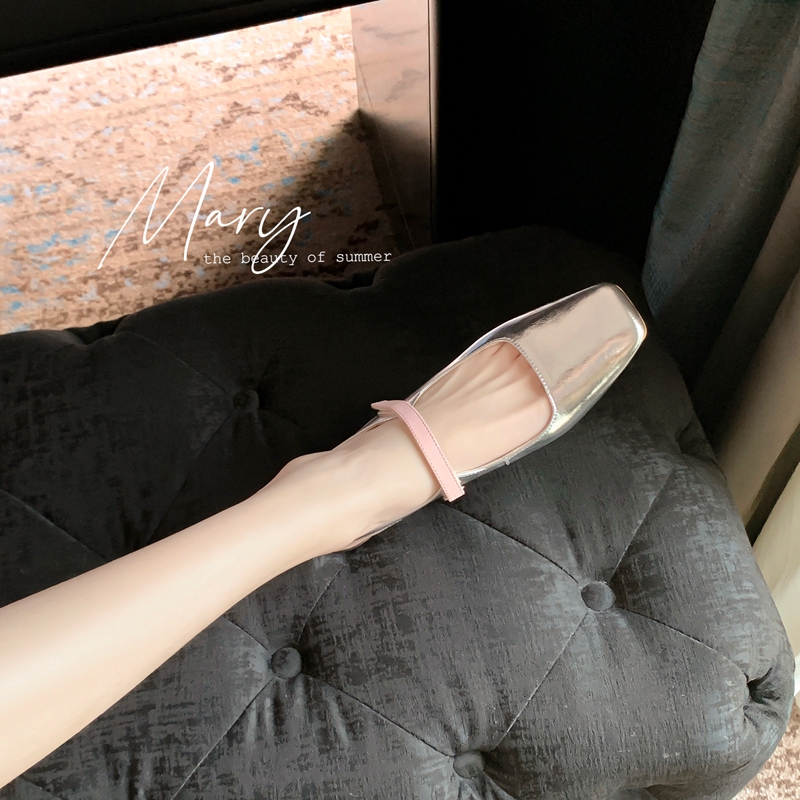 Summer Night Breeze Women's Low-Heeled Mary Jane Shoes - Square-Toe Flat Silver Sandals for Effortless Style