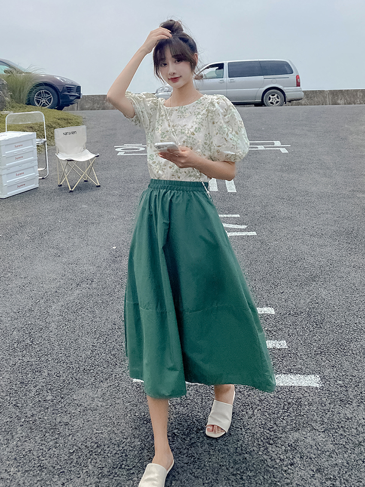 Summer Orange Floral Two-Piece Skirt Set for Women - Trendy OOTD Outfit, Unique & Beautiful, Perfect for 2025 Style Summer Orange Floral Two-Piece Skirt Set for Women - Trendy OOTD Outfit, Unique & Beautiful, Perfect for 2025 Style