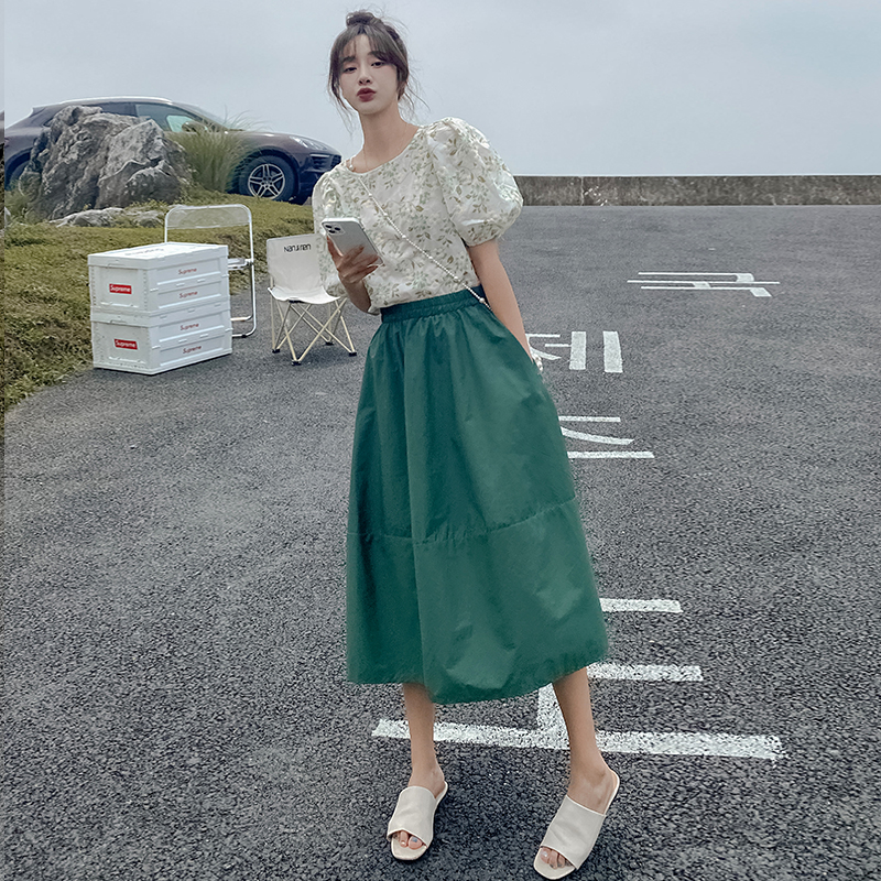 Summer Orange Floral Two-Piece Skirt Set for Women - Trendy OOTD Outfit, Unique & Beautiful, Perfect for 2025 Style Summer Orange Floral Two-Piece Skirt Set for Women - Trendy OOTD Outfit, Unique & Beautiful, Perfect for 2025 Style