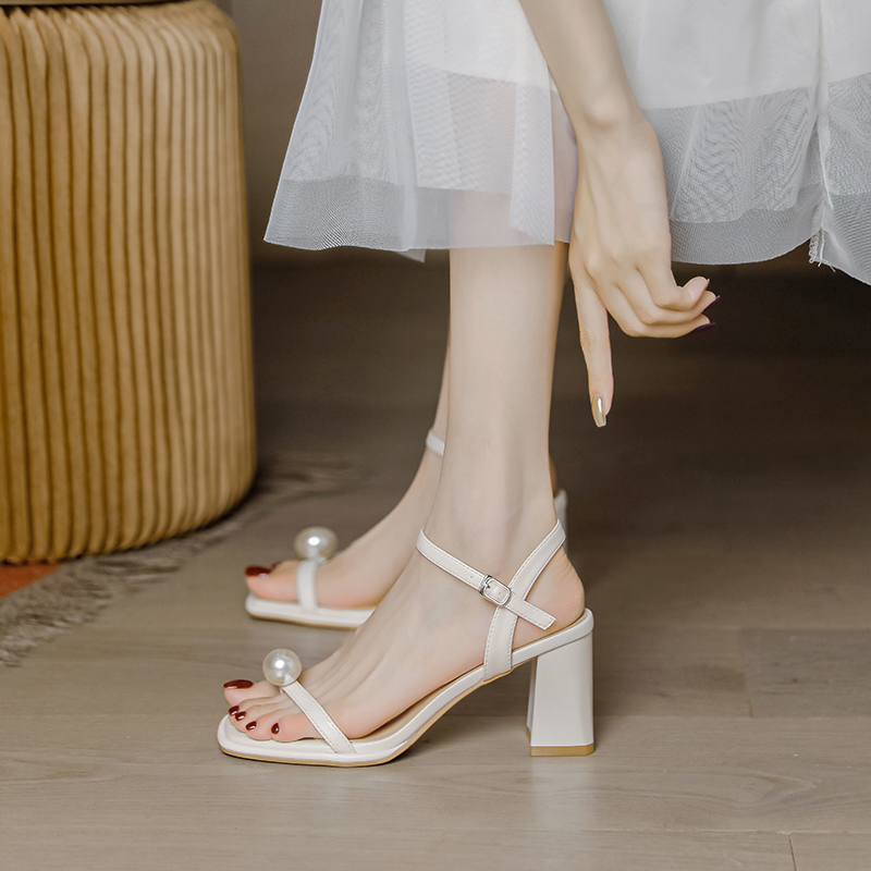 Summer Silver High-Heeled Sandals for Women, Chunky Heels, One-Strap Pearl Open-Toe, French Style 2025 Design Summer Silver High-Heeled Sandals for Women, Chunky Heels, One-Strap Pearl Open-Toe, French Style 2025 Design