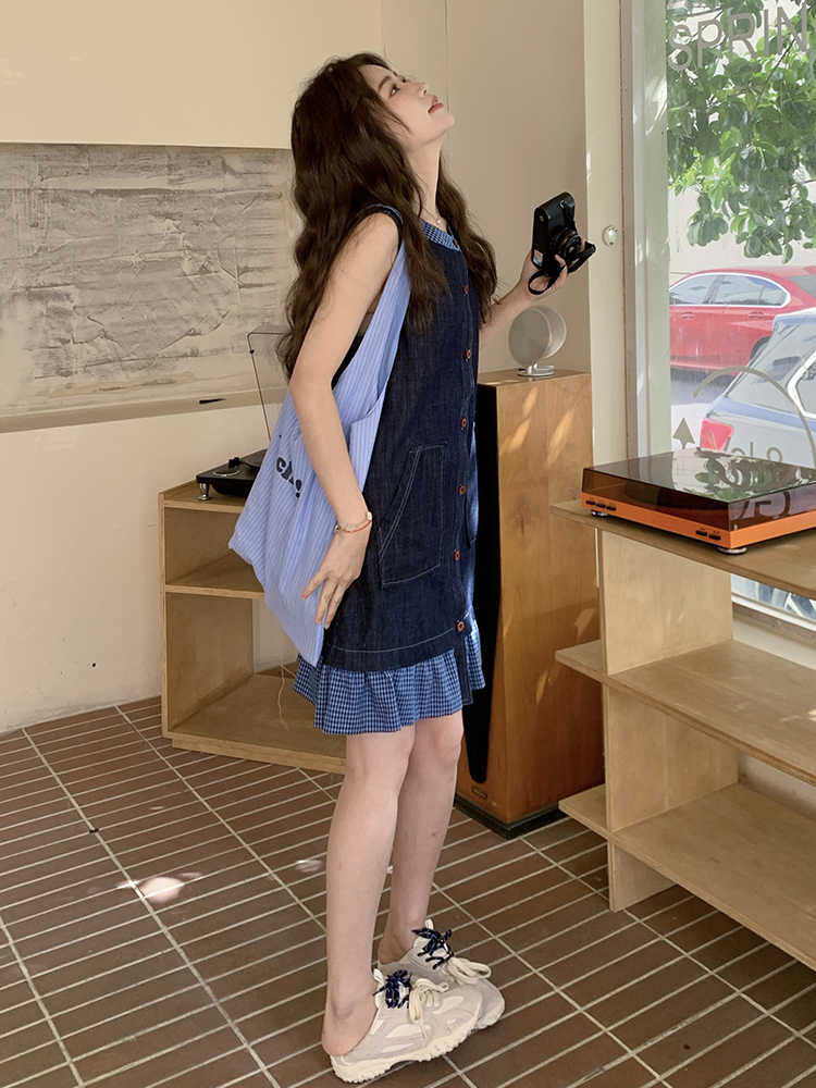 Summer Sleeveless Denim Dress for Women - Relaxed Fit Faux Two-Piece Look, Unique High-End Style, Perfect for Hot Weather Summer Sleeveless Denim Dress for Women - Relaxed Fit Faux Two-Piece Look, Unique High-End Style, Perfect for Hot Weather
