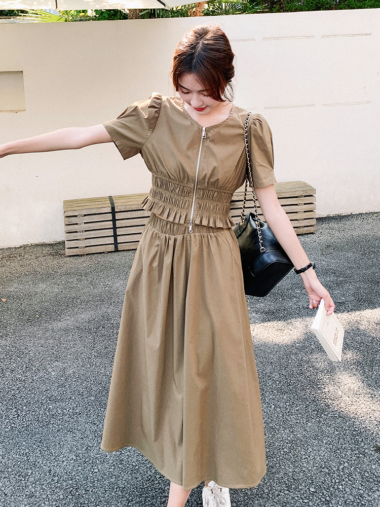 Summer Women's Two-Piece Outfit Set, Waist-Cinching Long Dress, Chic 2025 Style, Age-Reducing High-End Look Summer Women's Two-Piece Outfit Set, Waist-Cinching Long Dress, Chic 2025 Style, Age-Reducing High-End Look