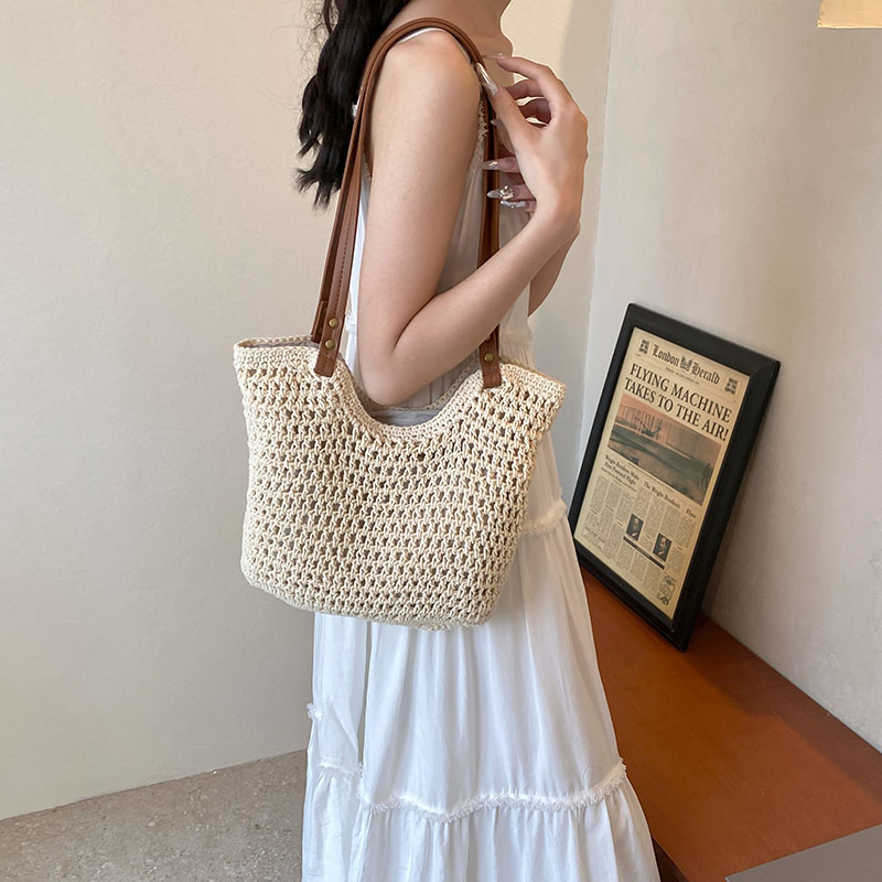 Summer Woven Beach Tote Bag for Women - Large Capacity Straw Shoulder Bag for Vacation 2025